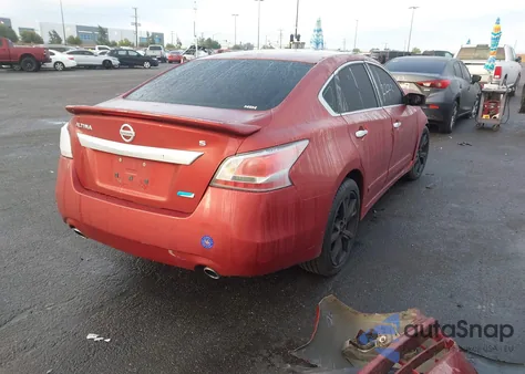 2014 Nissan Altima 2.5 S z USA, uszkodzony, nr VIN 1N4AL3AP5EN226611